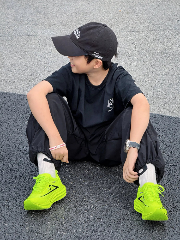 春假出游如何戴帽